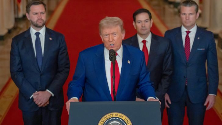https://salarnews.in/public/uploads/images/newsimages/maannewsimage28082025_194412_US Prez Trump.jpg